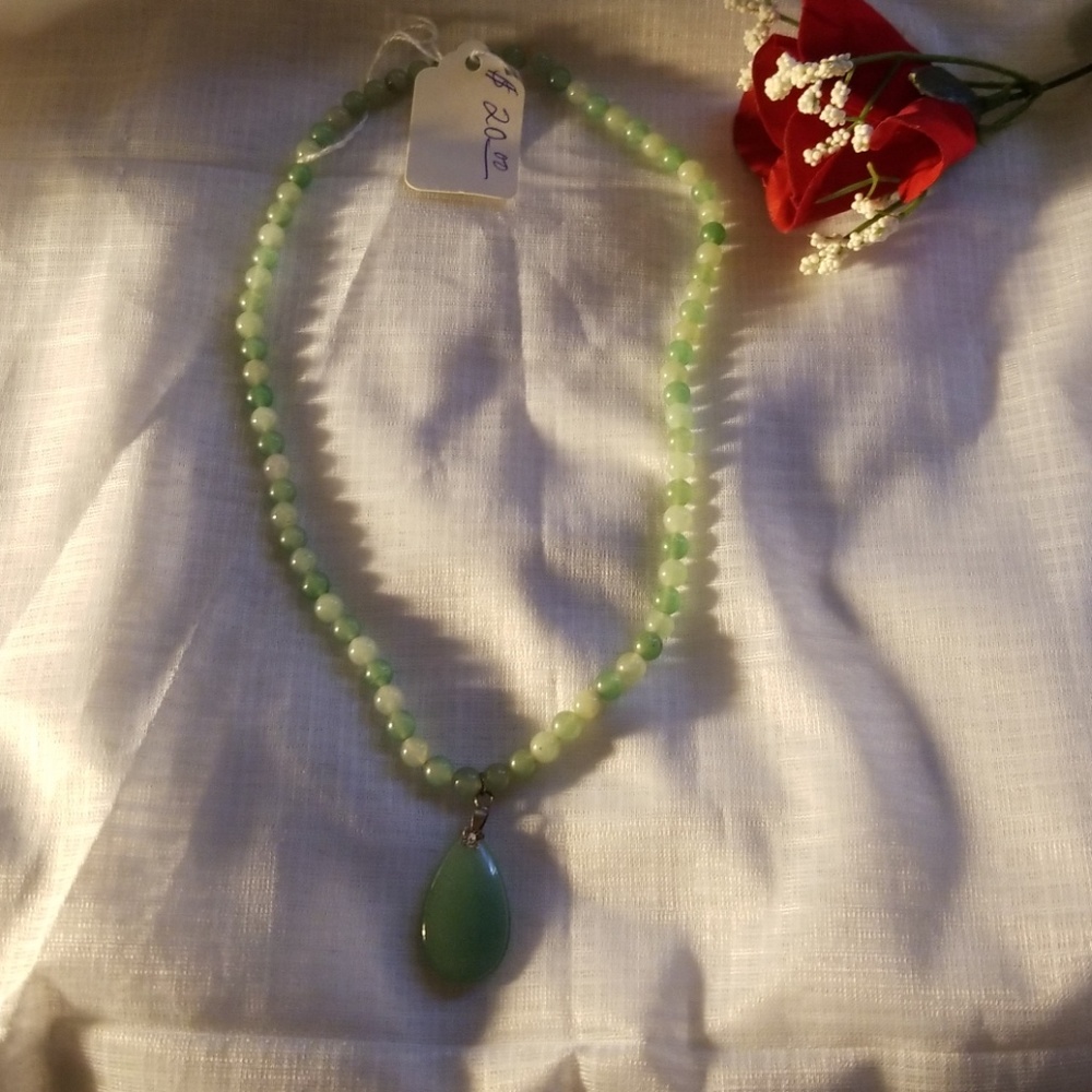 Hand made jade necklace and pendant